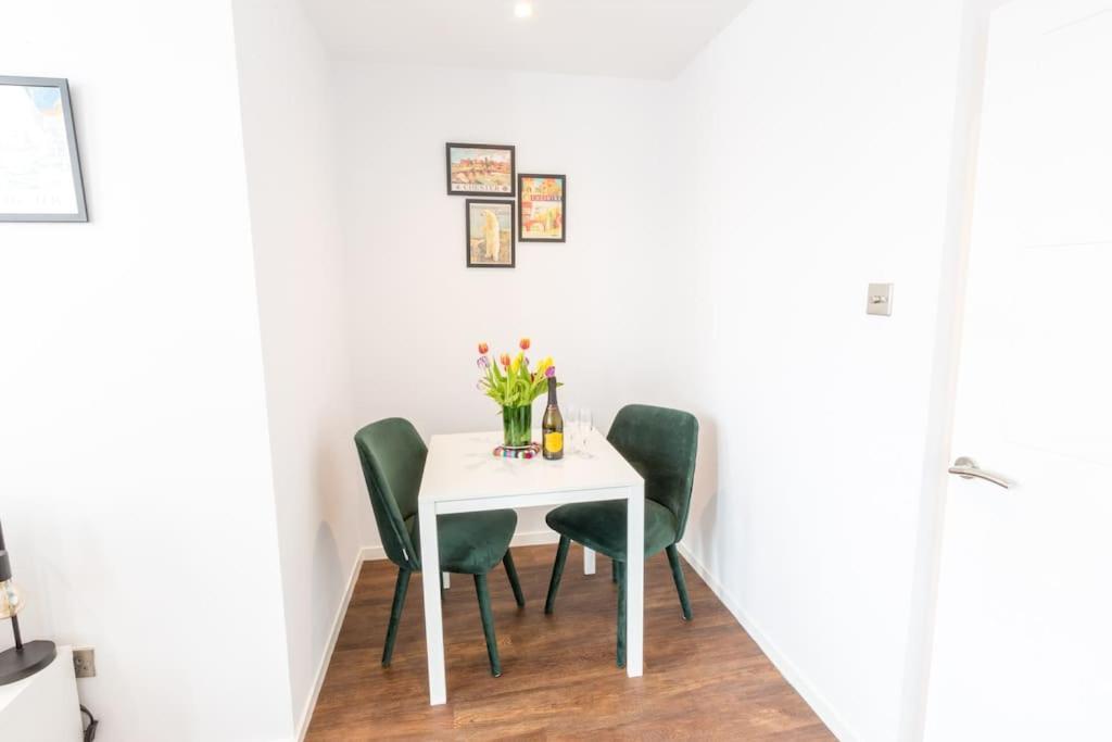 Chester Stays - Lovely Apartment In The Heart Of Chester With Free Parking Dış mekan fotoğraf